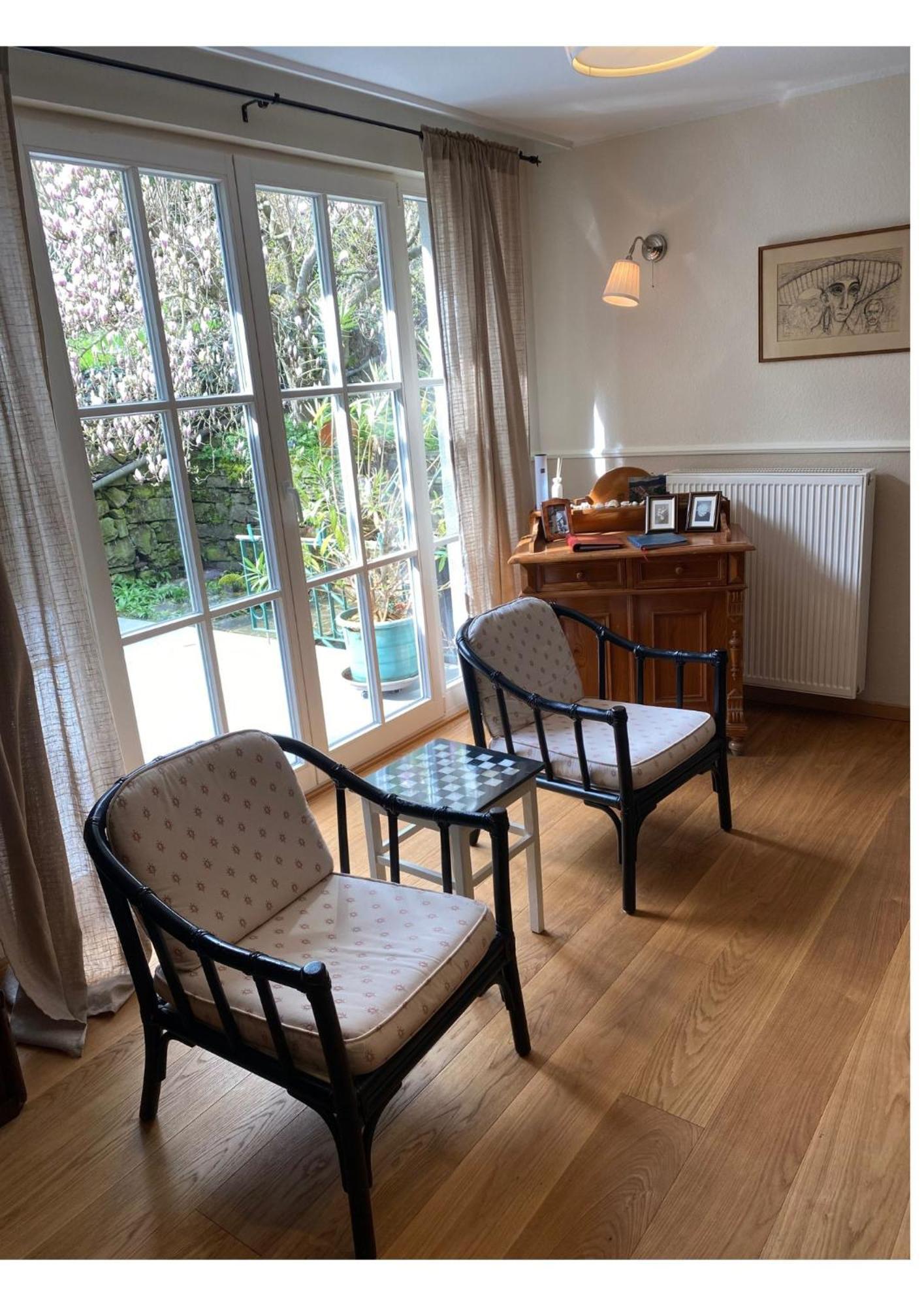 Eine gemütliche Ferienwohnung mit Garten Bad Karlshafen Exterior foto
